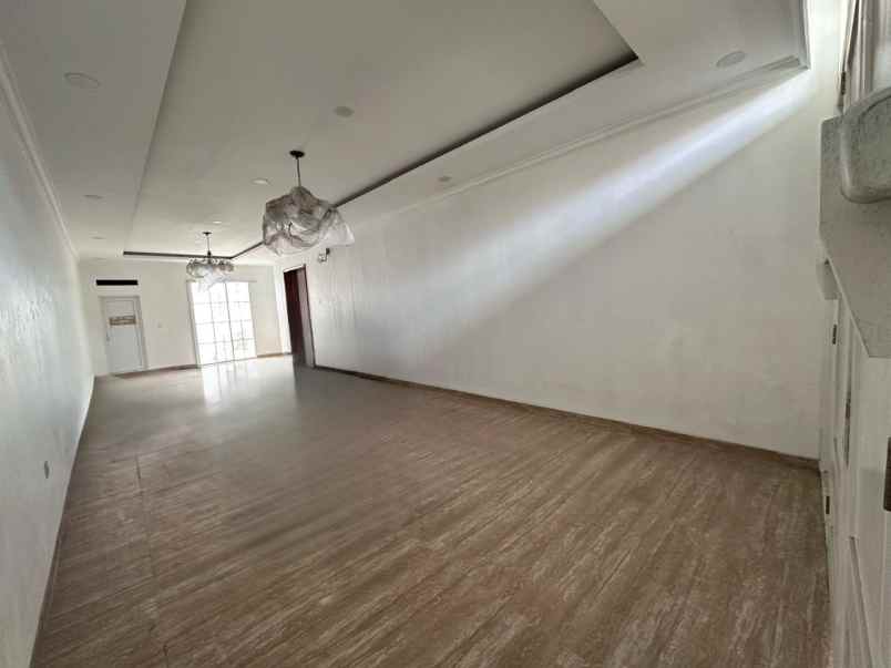 jual gedung warisan kota tua taman sari jak bar