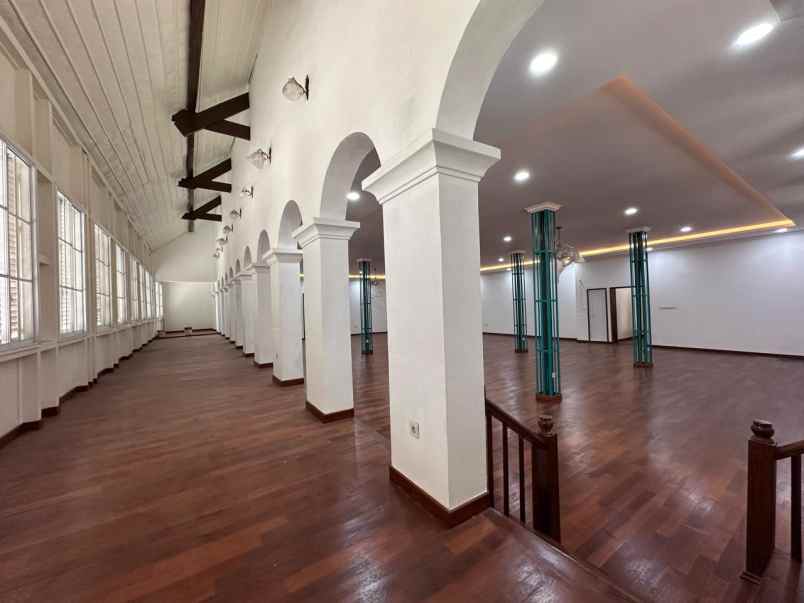 jual gedung warisan kota tua taman sari jak bar