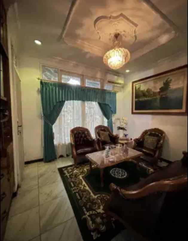 jual rumah bagus di komplek perumkar dki jakarta timur
