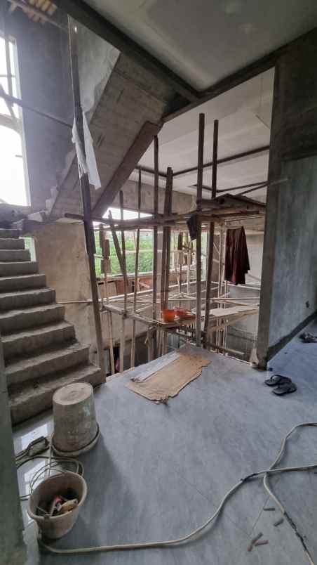 jual rumah siap jadi taman villa meruya jak bar