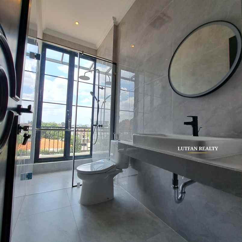 luxury home jagakarsa dekat cilandak kko