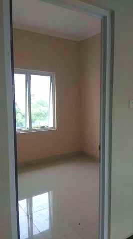 metland transyogi 1 lantai mariah imran