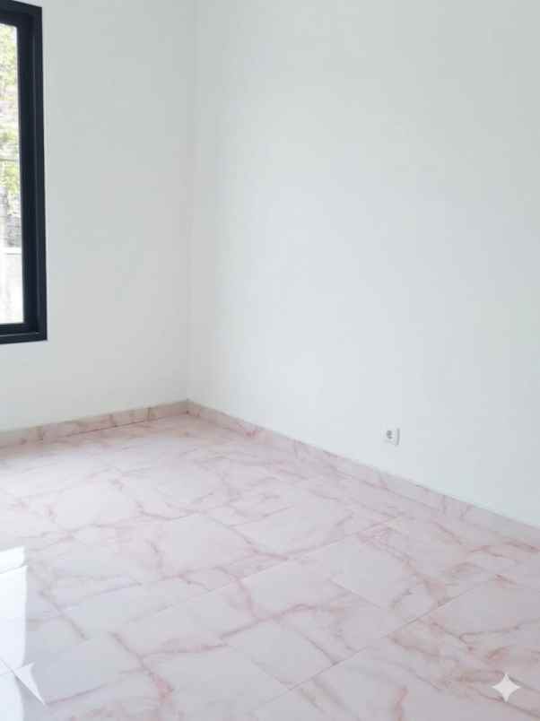 minimalis siap huni babatan pratama wiyung harga 1m an