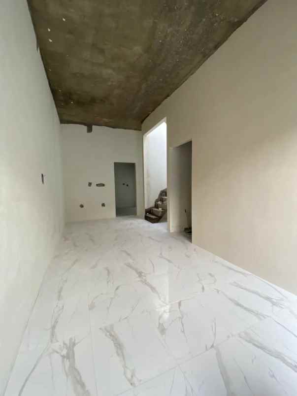 new gress rumah 1m an mepet uwm kalijudan galaxy mall