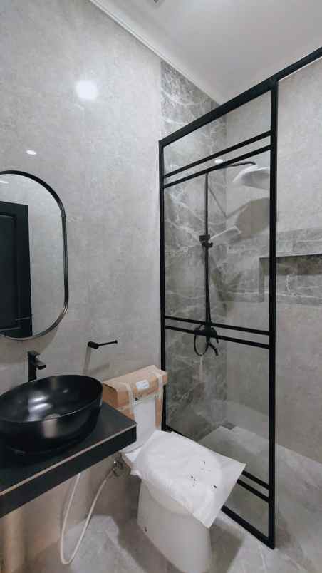 rasain hidup tenang di rumah modern kencana loka bsd