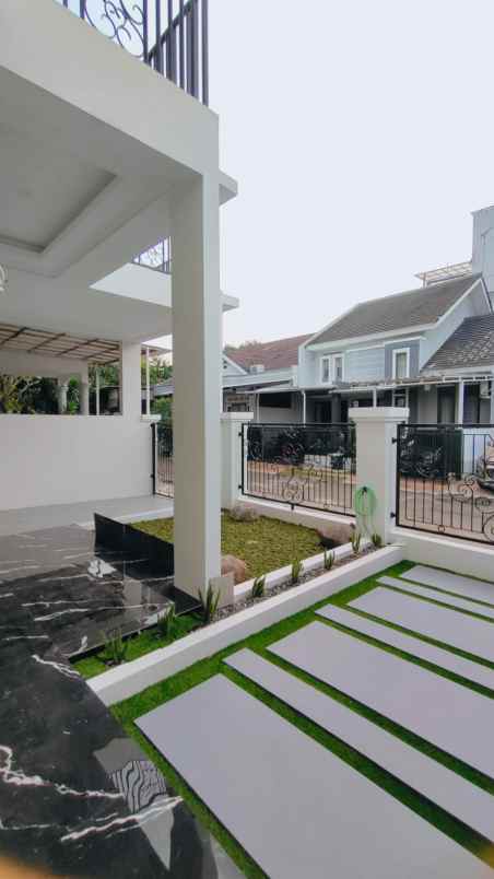 rasain hidup tenang di rumah modern kencana loka bsd