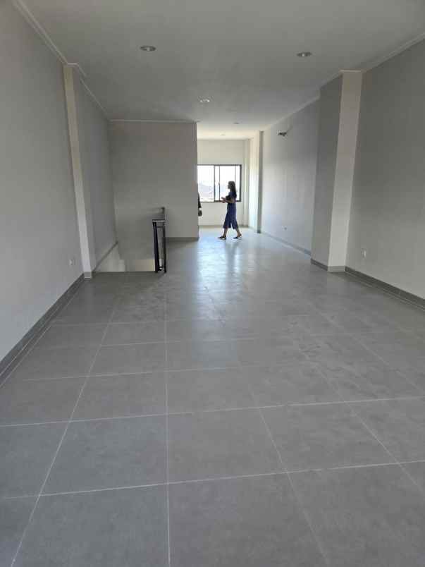 rukan 3 lantai grand shanghai pik 2