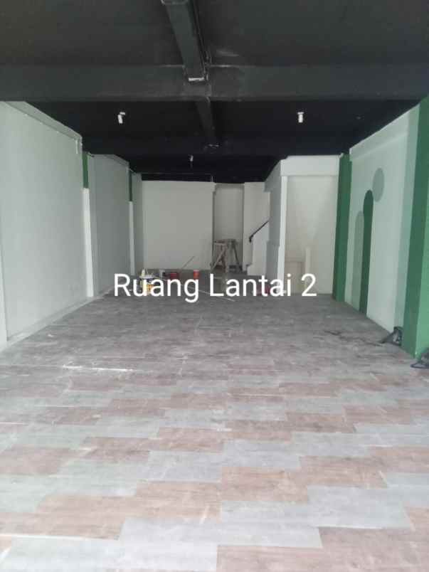 ruko green hills ciputat di sewakan