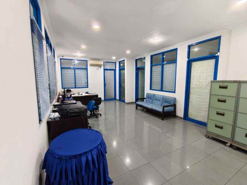 ruko manyar megah indah 2 ruko jejer sudah renovasi