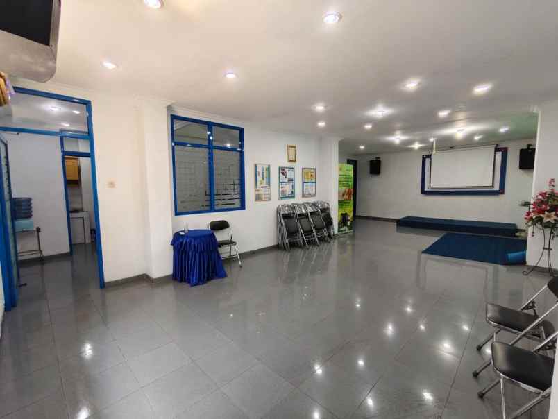 ruko manyar megah indah 2 ruko jejer sudah renovasi