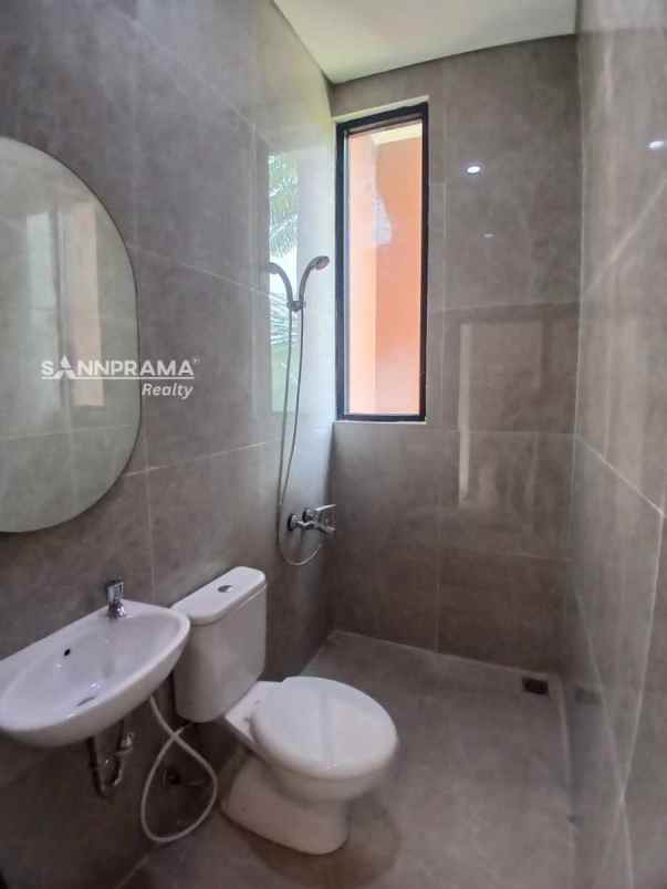 rumah 2 lantai cibubur free biaya2 all in arsa cibubur