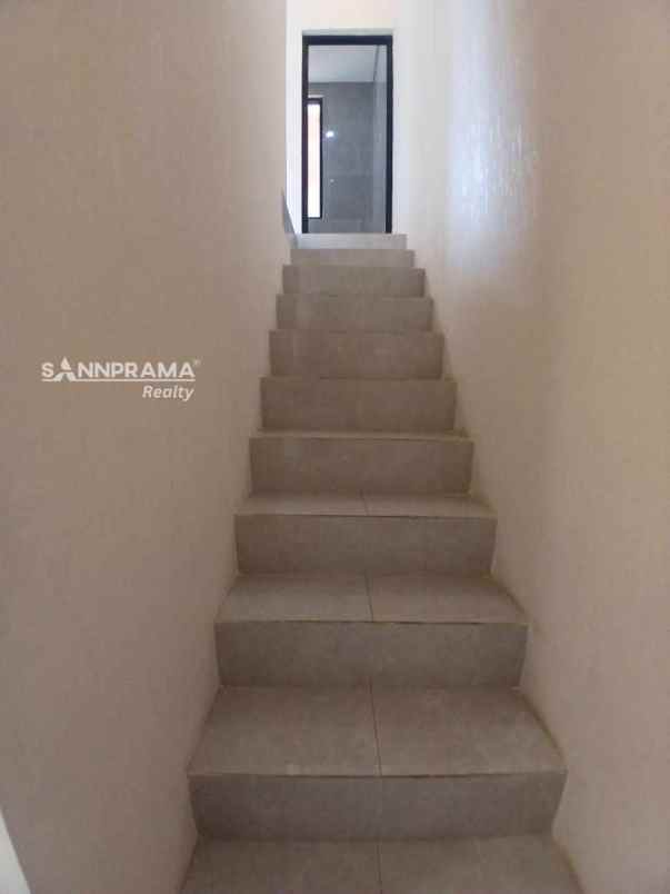 rumah 2 lantai cibubur free biaya2 all in arsa cibubur
