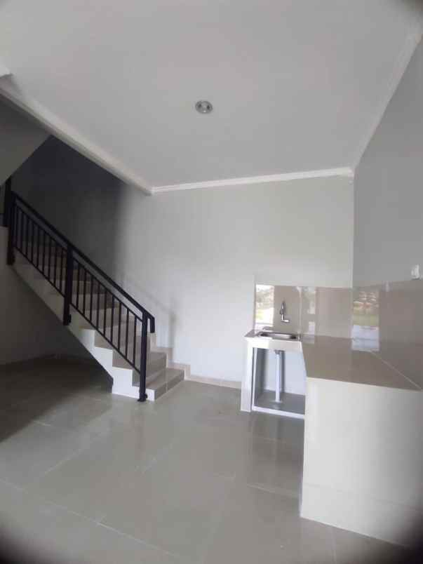 rumah 2 lantai di cilodong depok dp suka suka