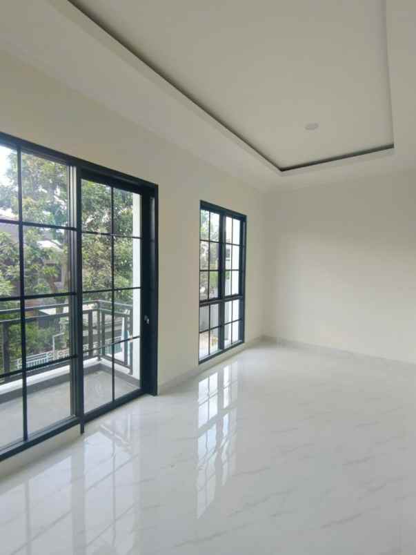 rumah 2 lantai jagakarsa jakarta selatan