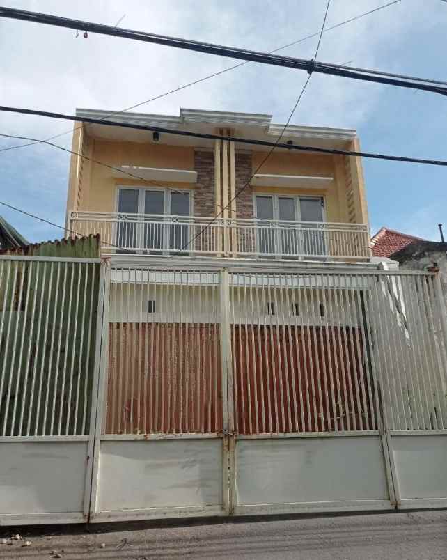 rumah 2 lantai lokasi di kalibokor hadap utara