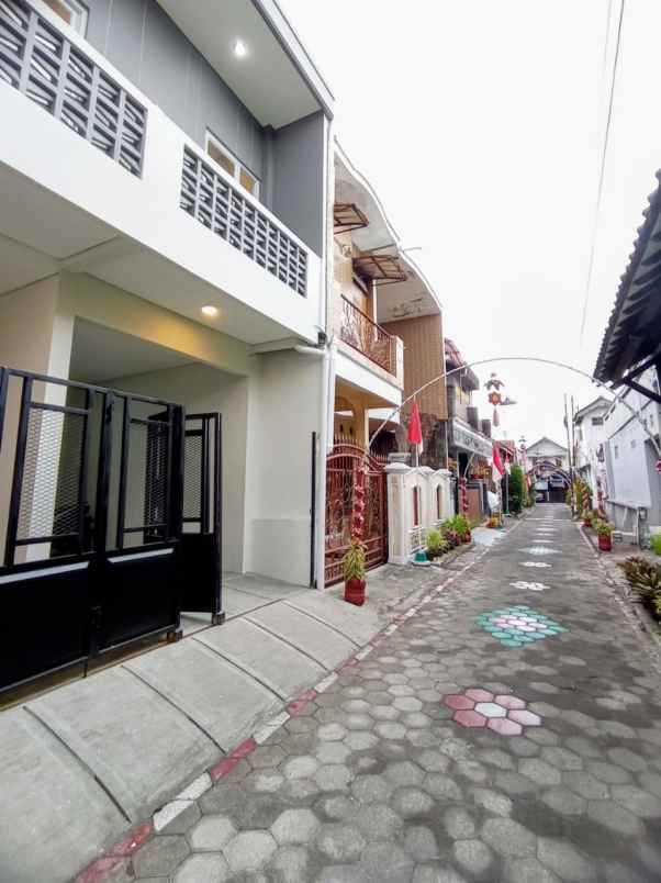 rumah 2 lantai minomartani dekat rs condong catur