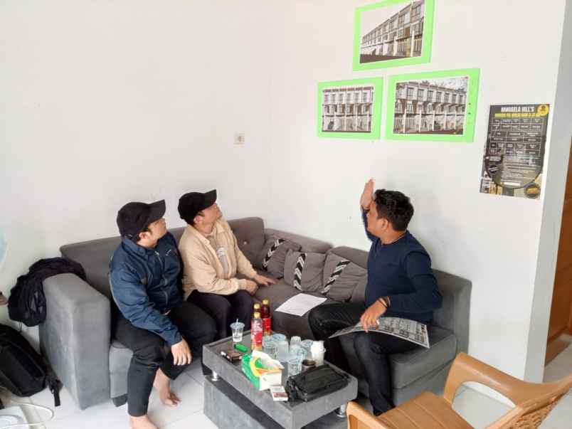 rumah 3 lantai harga 1 lantai untuk 3 unit minggu ini