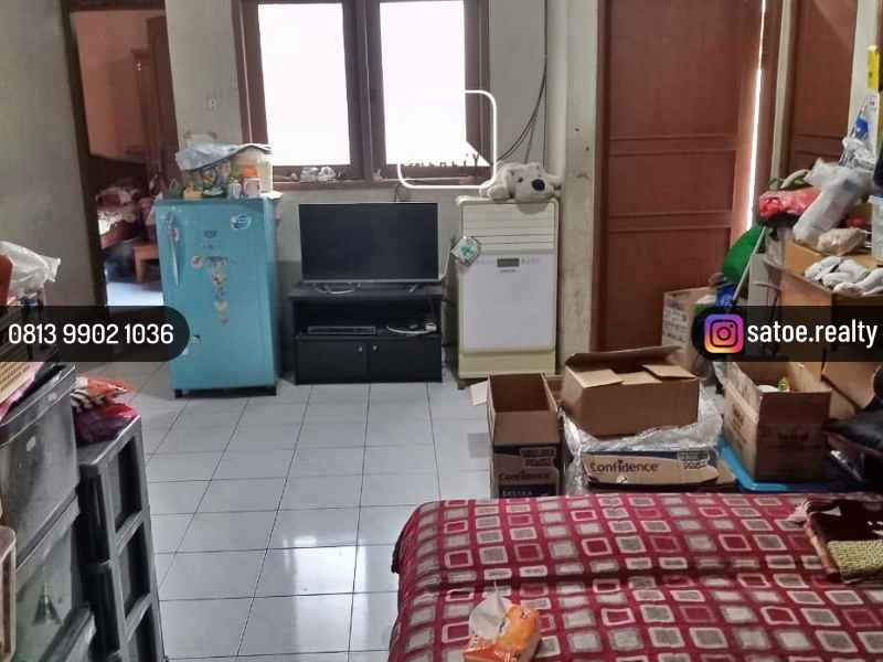 rumah asri 2 lantai di jl tebet timur dalam tebet