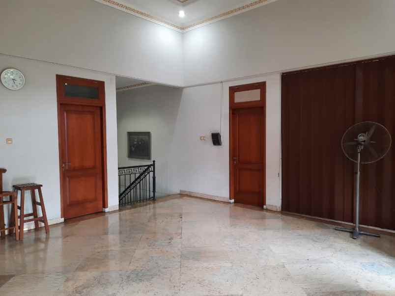 rumah asri di megapolitan cinere limo depok