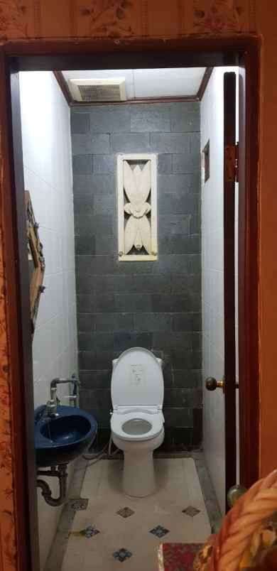 rumah bali view cirendeu