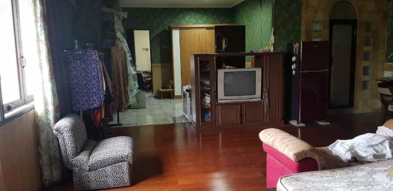 rumah bali view cirendeu