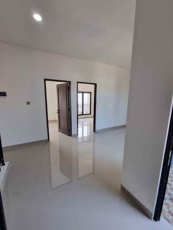 rumah baru cinere depok dekat mrt lebak bulus