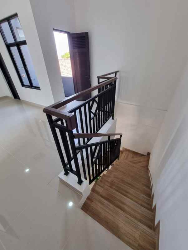 rumah baru cinere depok dekat mrt lebak bulus