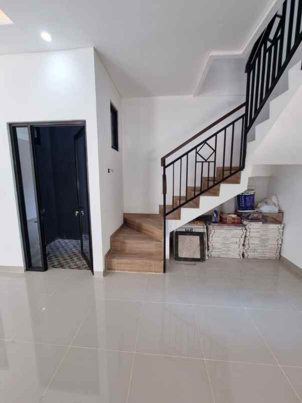 rumah baru cinere depok dekat mrt lebak bulus