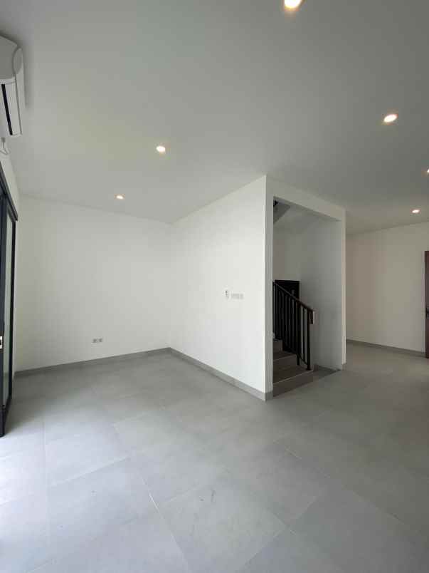 rumah baru design modern di pondok cabe tangsel