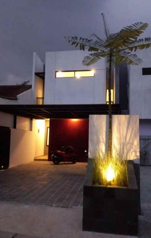 rumah baru design modern di pondok cabe tangsel