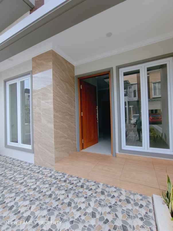 rumah baru disain modern di larangan ciledug