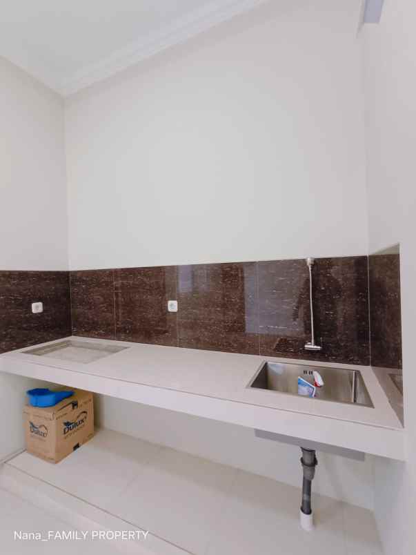 rumah baru disain modern di larangan ciledug