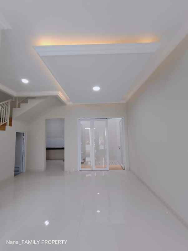 rumah baru disain modern di larangan ciledug