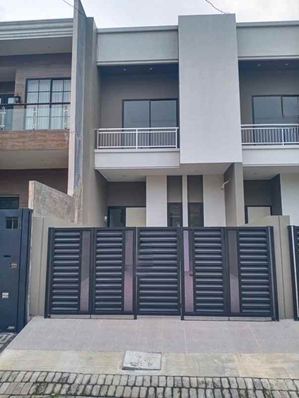 rumah baru lokasi strategis dekat unair