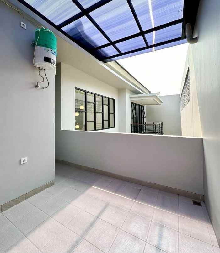 rumah baru selesai renovasi bintaro