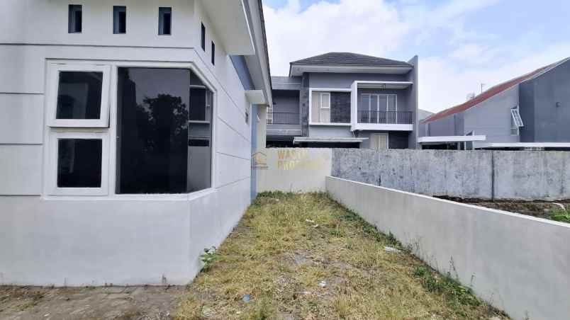 rumah baru siap huni di dalam cluster eksklusif