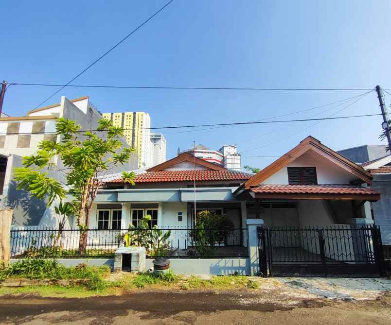 rumah baruk utara xiii 11 dekat superindo merr
