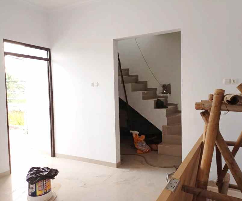 rumah cluster 2 lt minimalis setu tangerang selatan