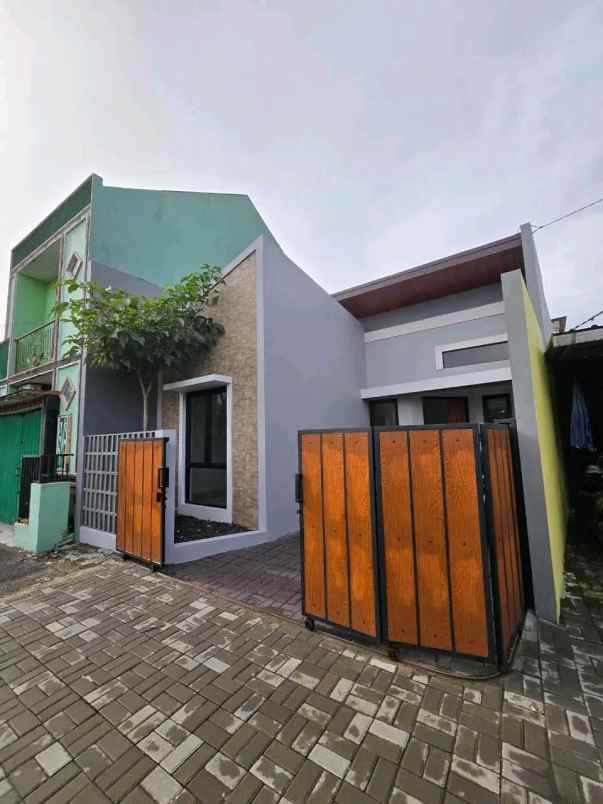 rumah dalam ringroad di jambon sleman 4 km kampus ugm