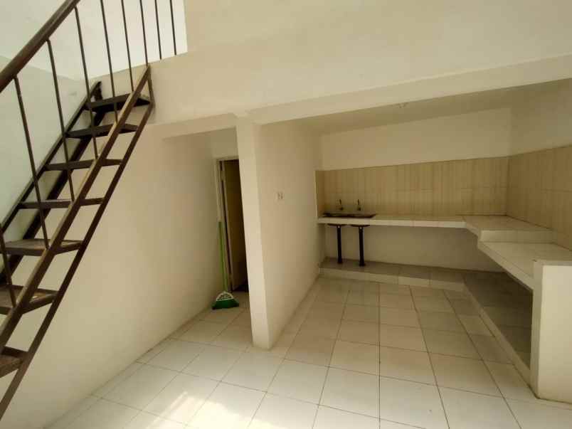 rumah darmo indah timur hadap timur
