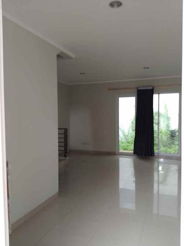 rumah dekat mall di cluster bluebell summarecon bekasi
