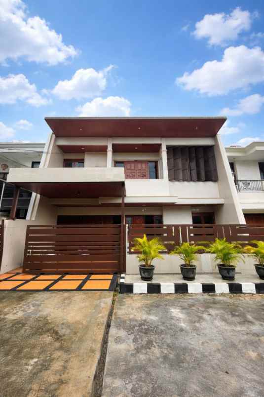 rumah dharmahusada permai dekat galaxy mall baru renov