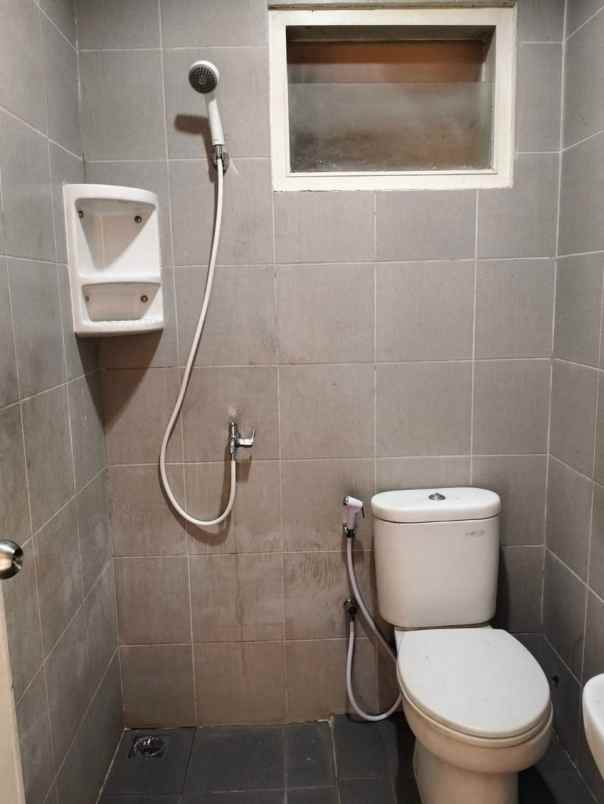 rumah di alam galaxy hadap utara