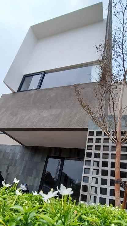 rumah exclusive modern dp 0 serpong bsd