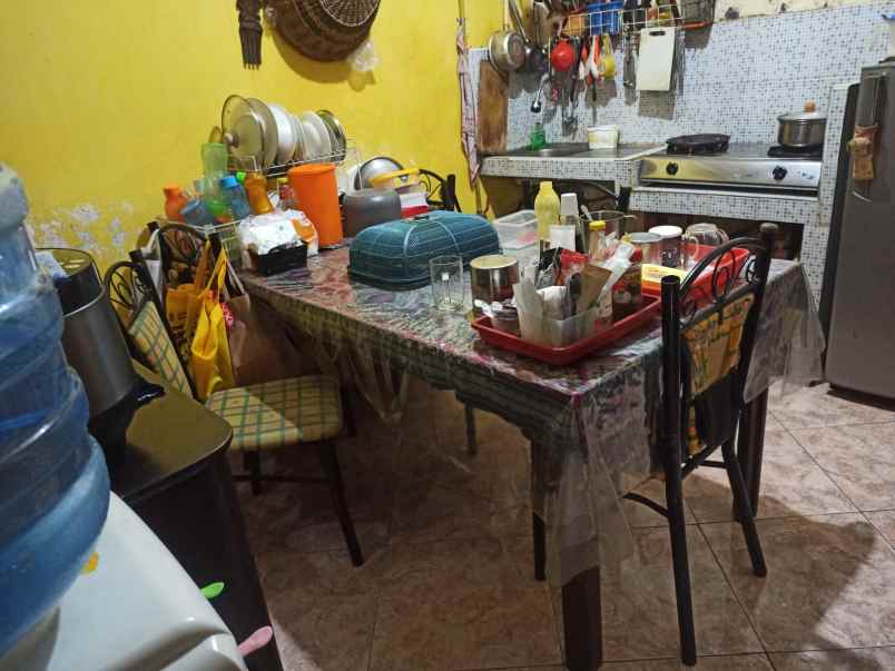 rumah hoek di pondok pekayon indah bekasi selatan