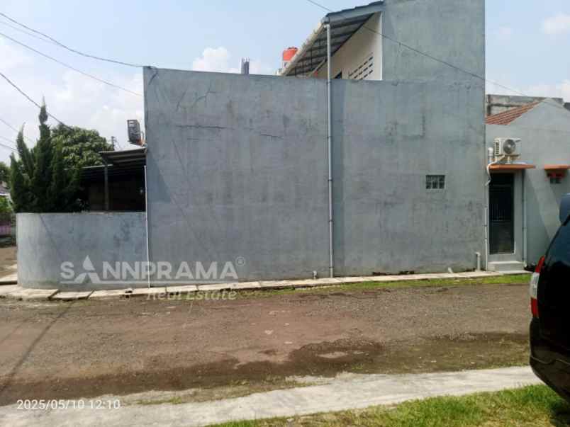 rumah hook 1 5 lantai di grand depok city