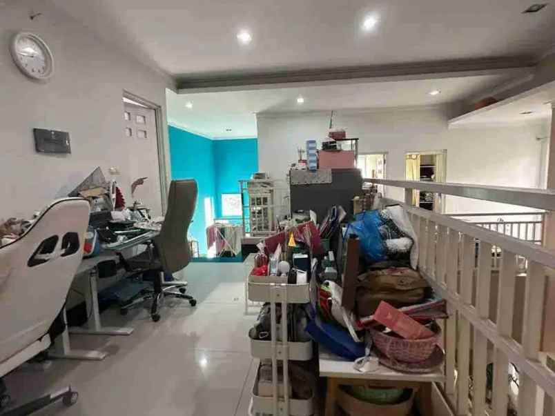 rumah hook mewah dalam cluster billymoon pondok kelapa