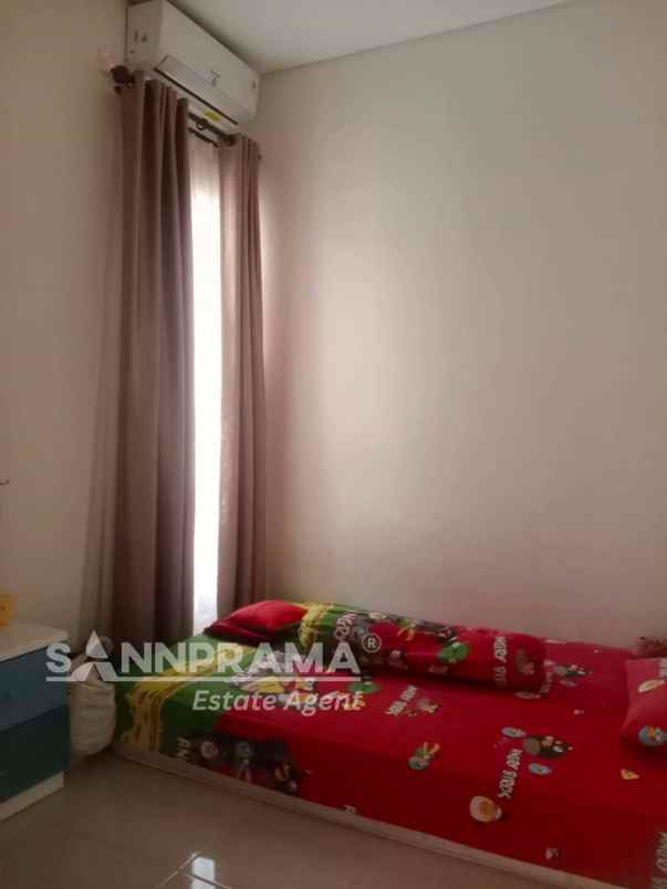 rumah hook tanah luas dalam cluster di bojongsari ash