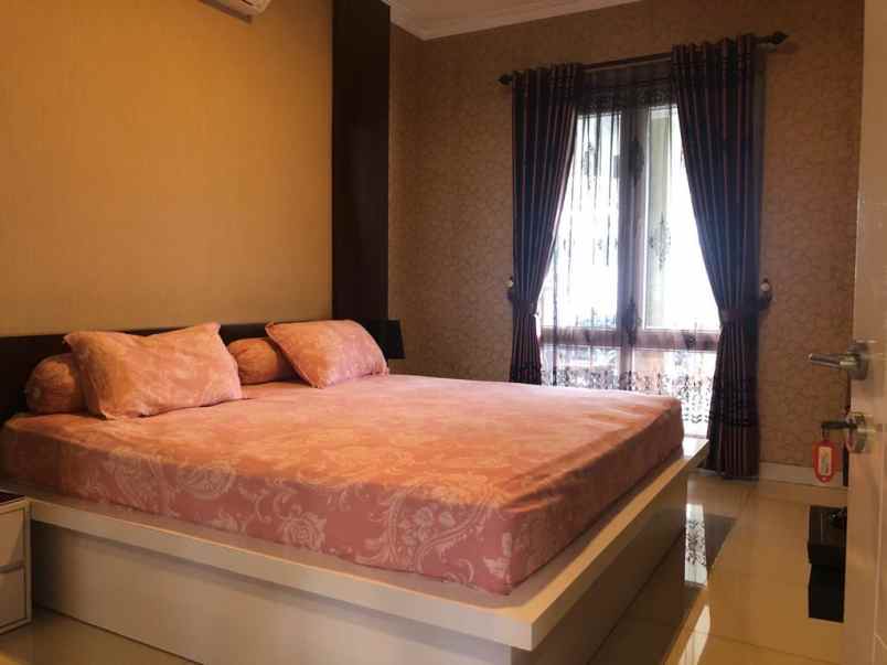 rumah jl alternatif cibubur raya