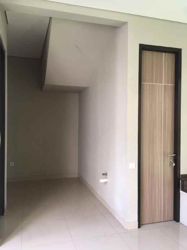 rumah jl ciliwung joyosuran kec